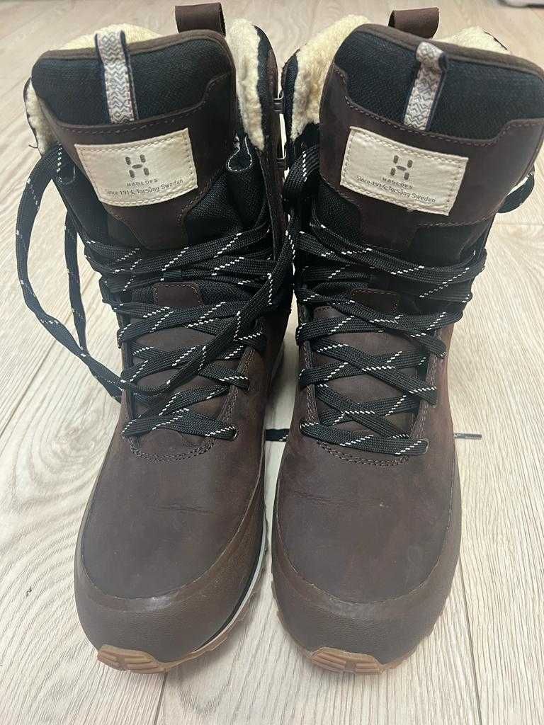 Bocanci Haglofs & Massimo Dutti, editie limitata, noi, marime 43,5