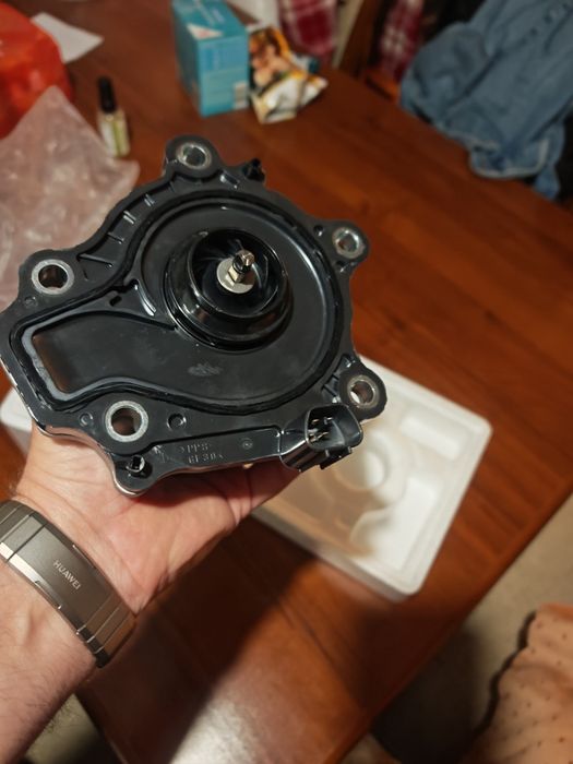 Водна помпа Тойота хибрид