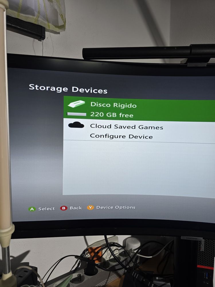 Consola Xbox 360 S Kinect si 6 jocuri