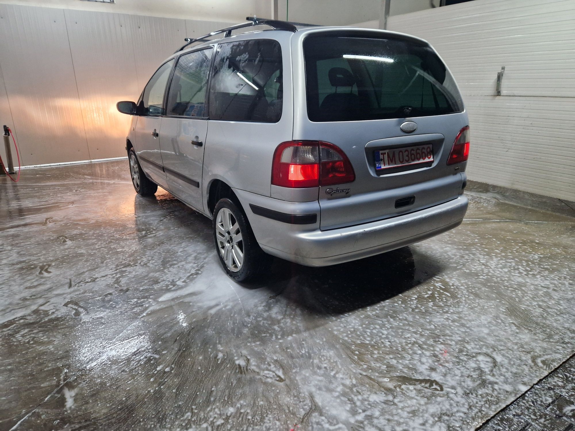 Vând ford Galaxy an 2005 motor 1,9