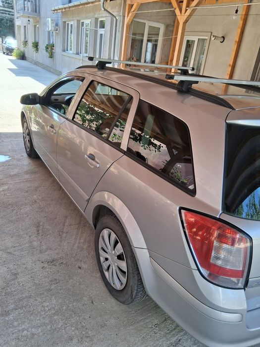 Vând Opel Astra H