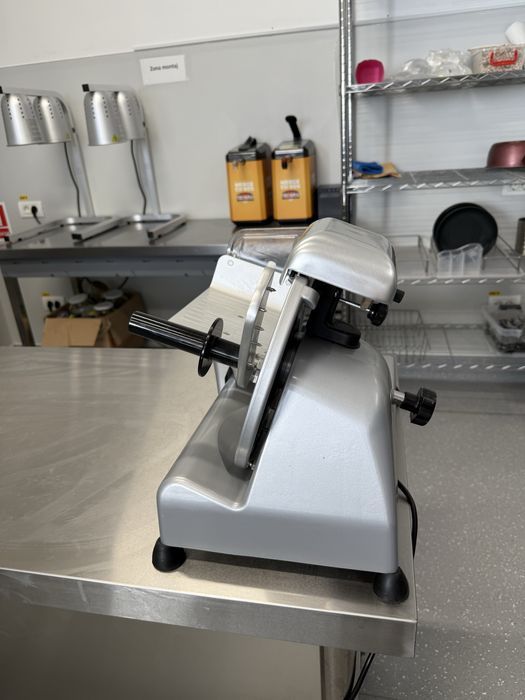 Vand feliator mezeluri