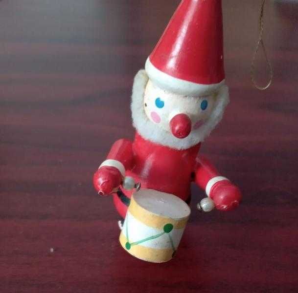 Decoratiuni lemn pom iarna