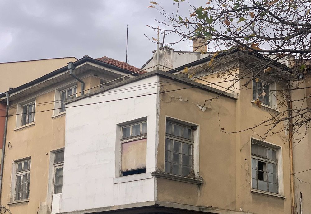 ДВА ЕТАЖА от Сграда в Идеалния ЦЕНТЪР