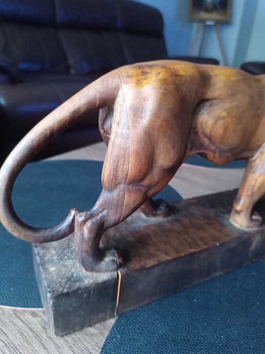 Тигър величие в дърво (44 см)