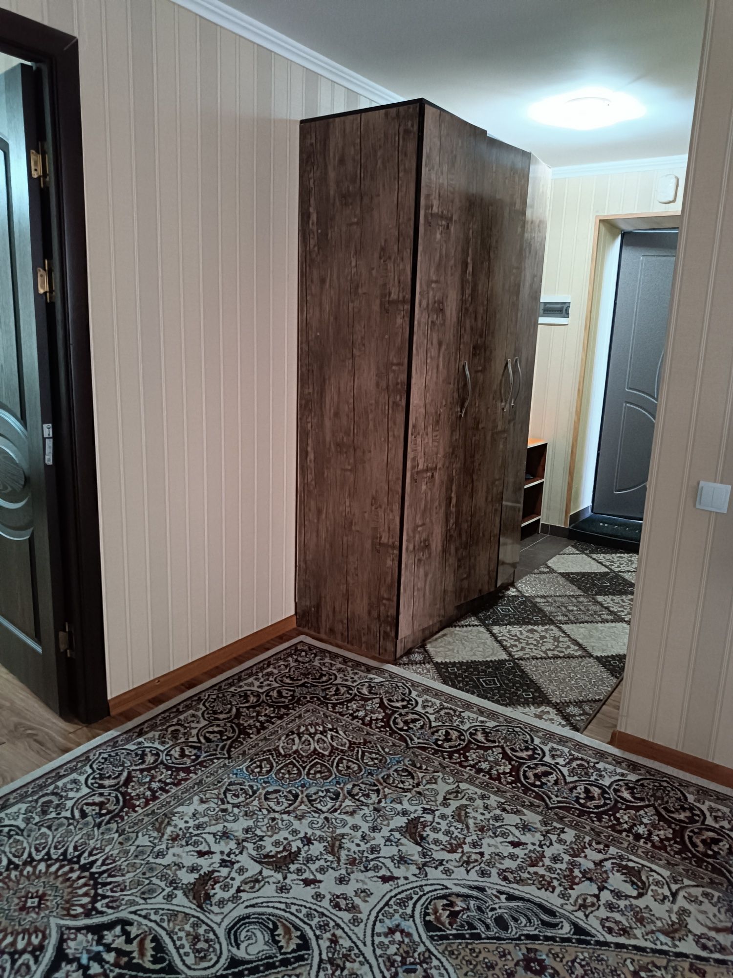 Yunusobod bodomzor 2 xonali kvartera oilaga ijaraga beriladi