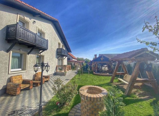 Vand / Schimb cu teren Pensiune Brasov ( Cristian)