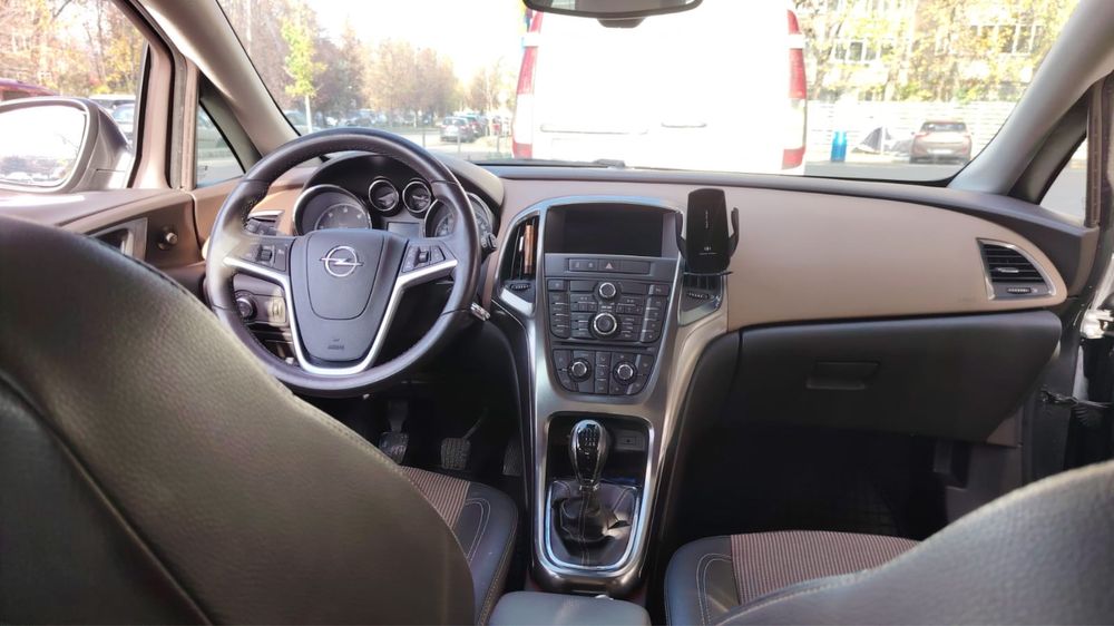 Vand Opel Astra 2011