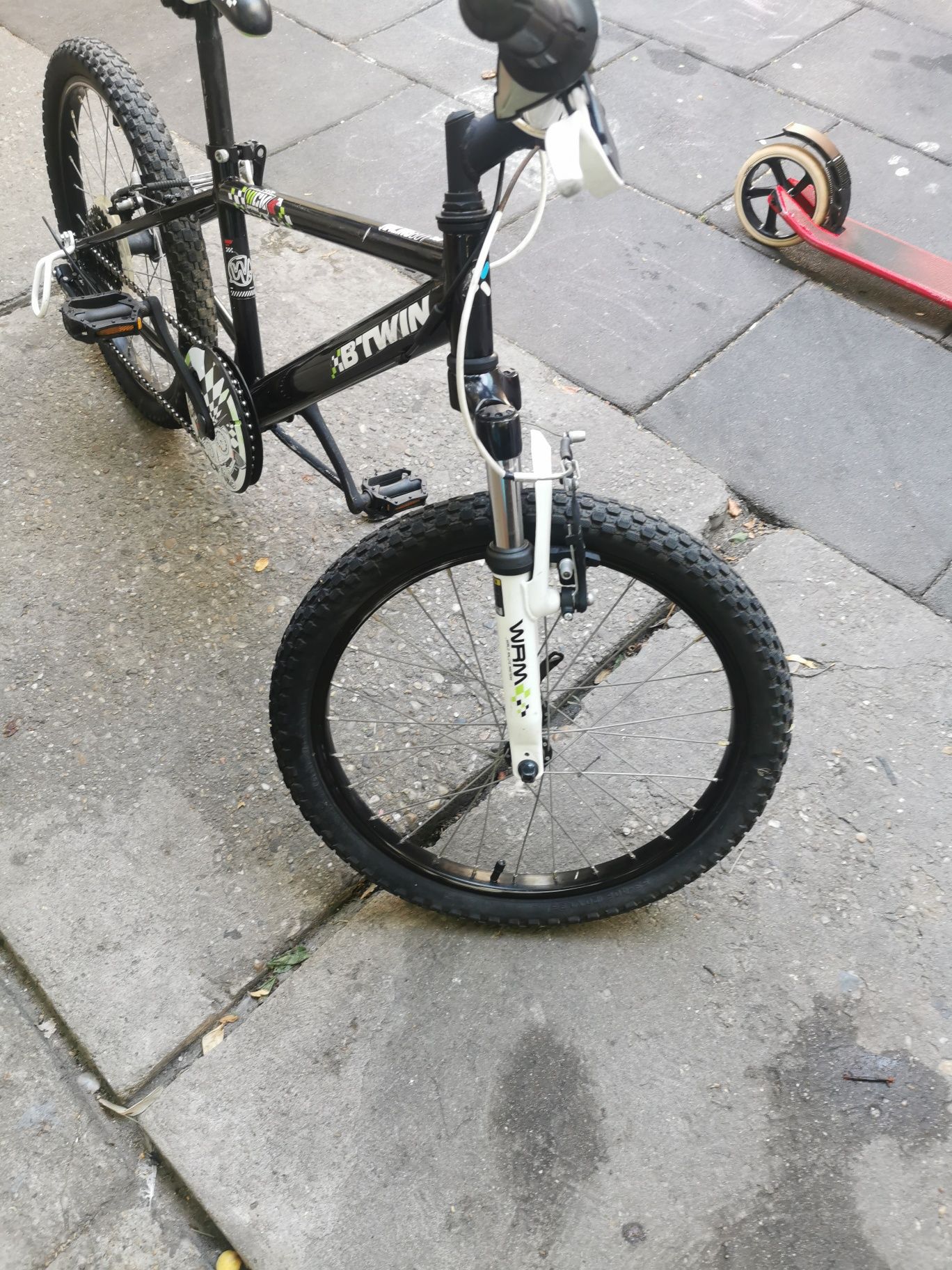 Bicicleta copii 5- 8 ani