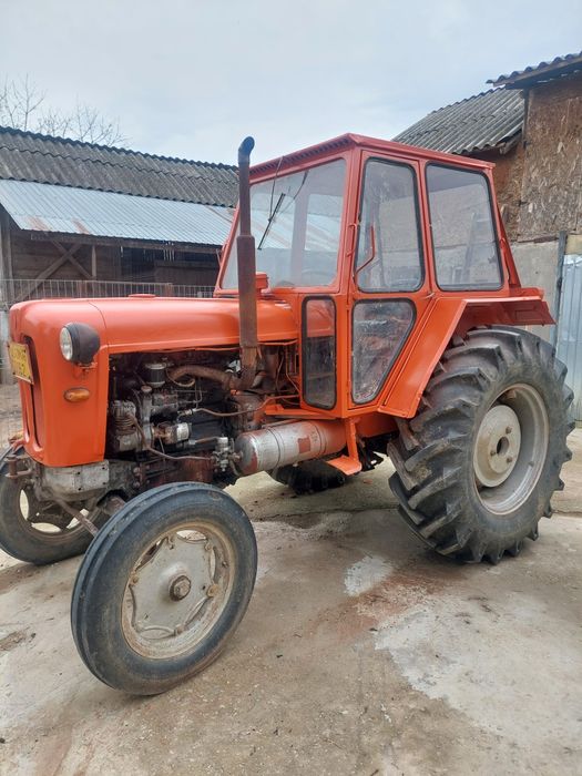 Tractor sarbesc de 60 cp