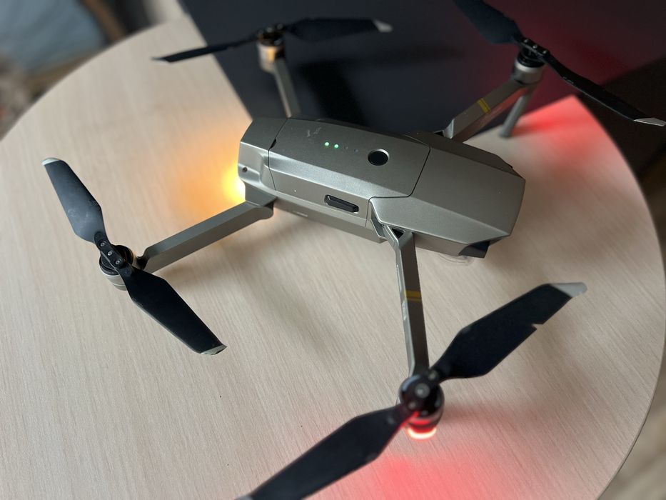 Продавам DJI Mavic Pro Platinum Fly More Combo