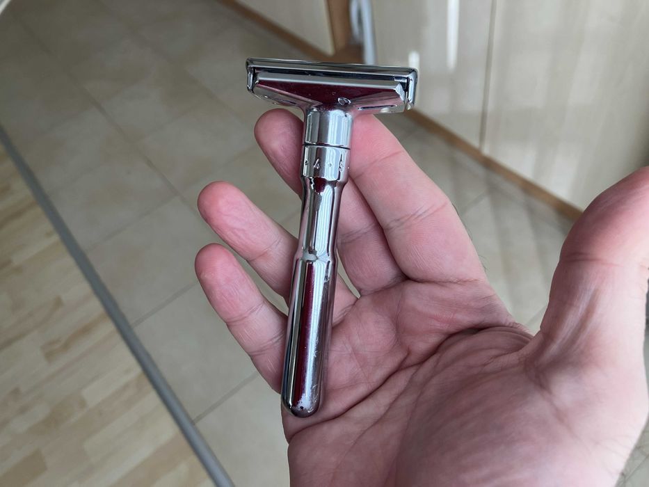 Самобръсначка Merkur Futur сатен хром