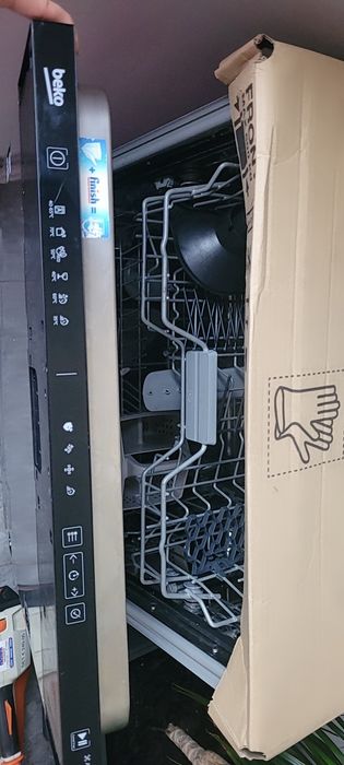 Masina de spălat vase incorporabila beko