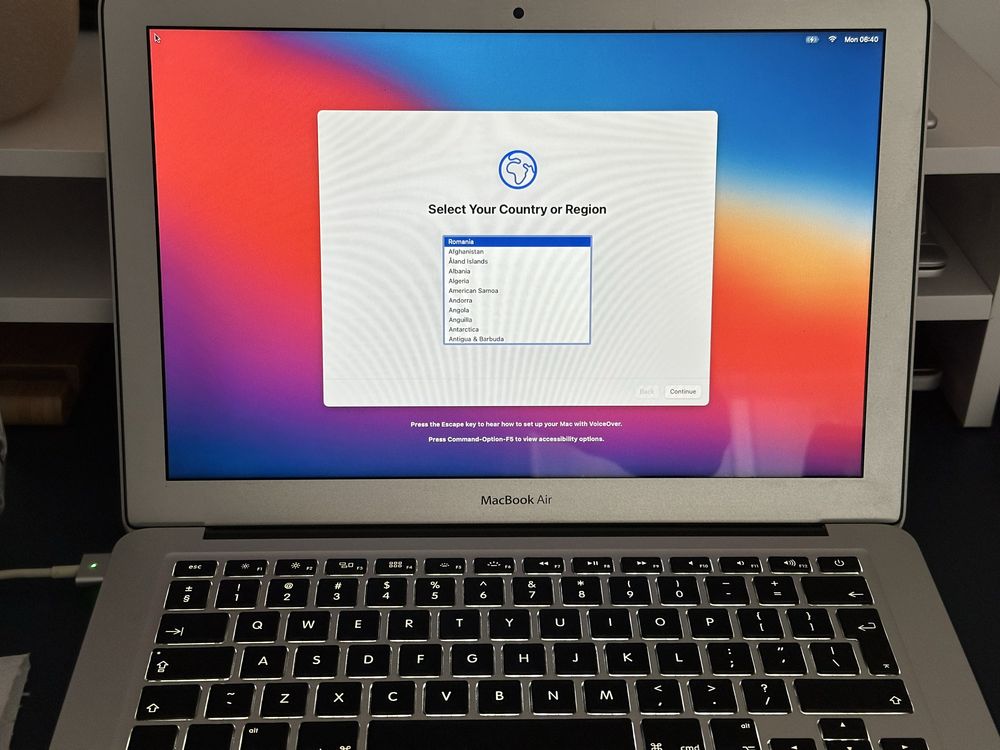 Macbook Air 13”, i5, SSD 256GB