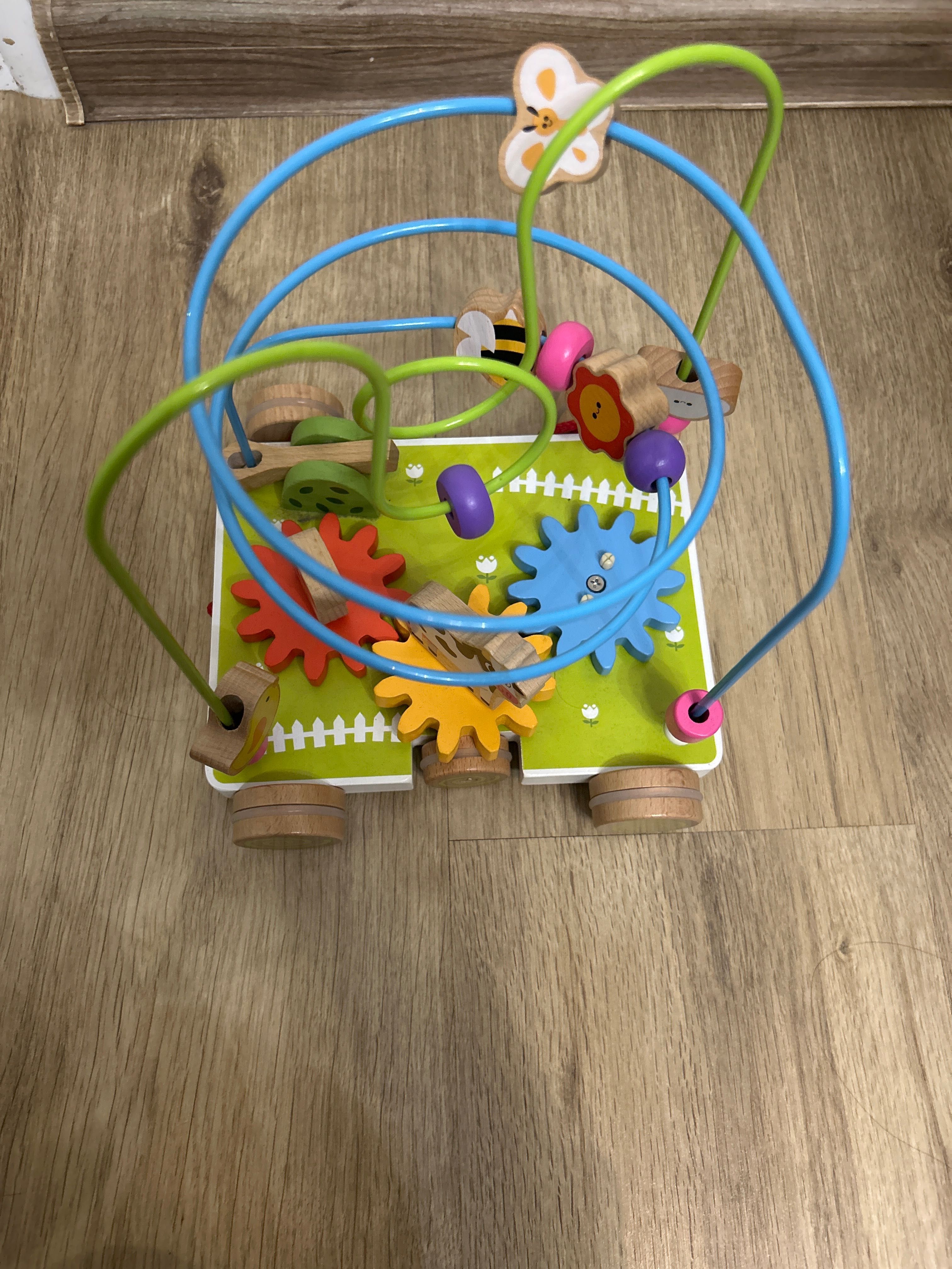 Дървена играчка за дърпане Ферма от Viga toys
