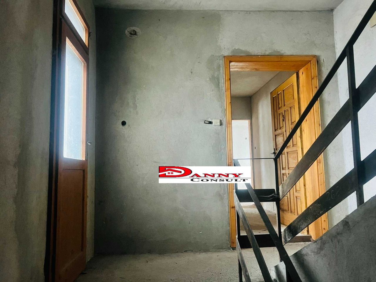 Продава се Тристаен апартамент в Трявна - 100 кв.м за 793 €/кв.м - Снимка #9
