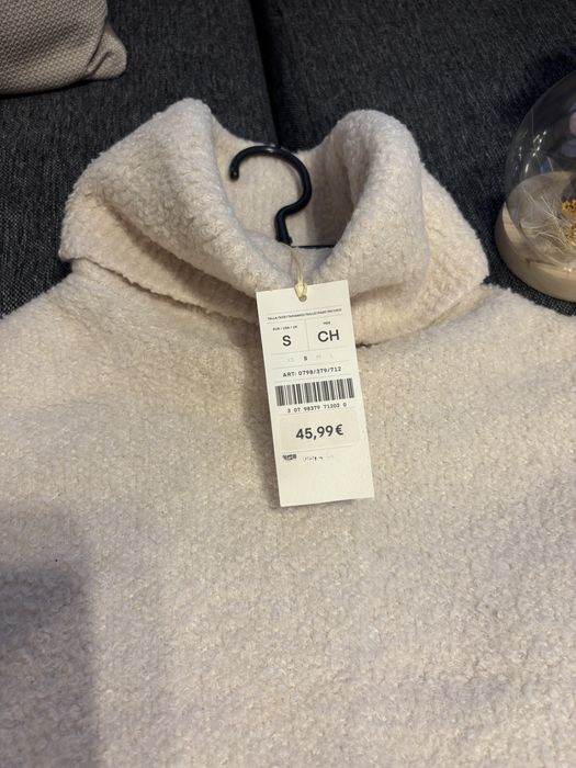 Зимен пуловер Oysho