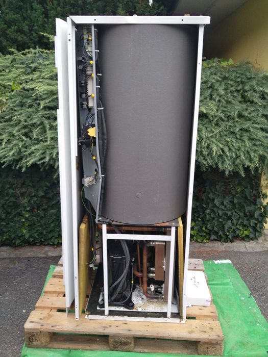 Centrală Termică Modernă - Instalație Nouă / Foarte Bine Păstrată

Des