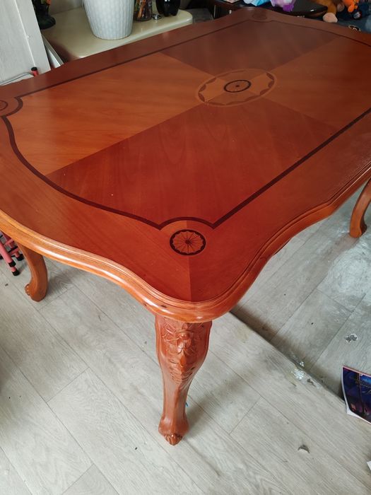 Стол  деревянный