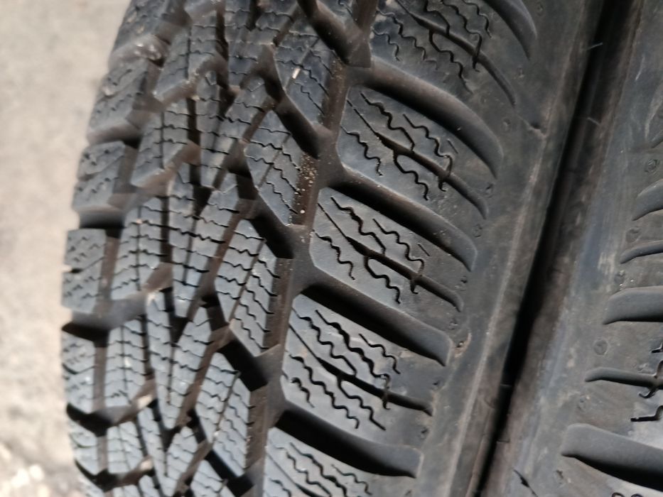 Зимни гуми -14цола -165/70-1бр.-65лв."DUNLOP"-като нови
