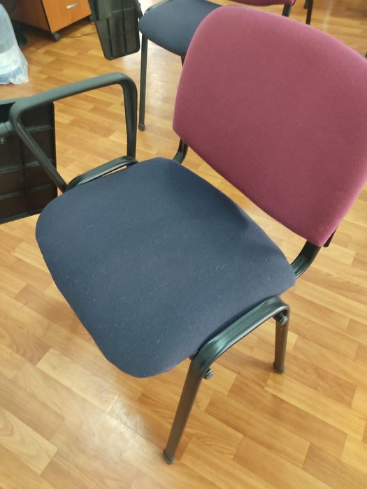 Стулья офисные с пюпитром