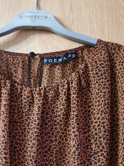 Rochie Poema maro cu print negru