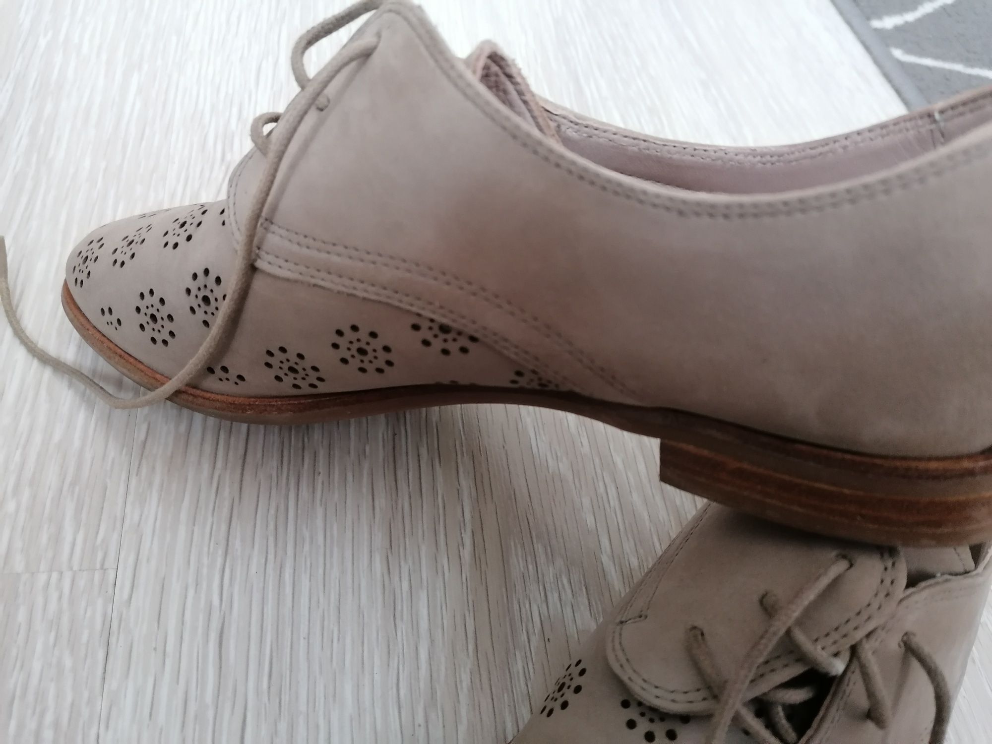 Promoție Pantofi piele Clarks