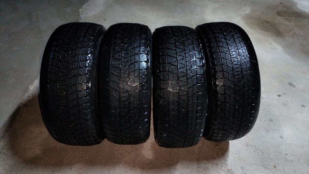 Продам зимние шины б/у,хорошом состояний