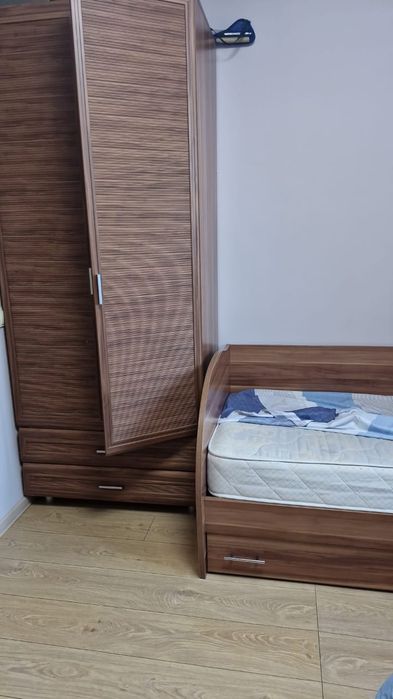 Шкаф и дет. кровать