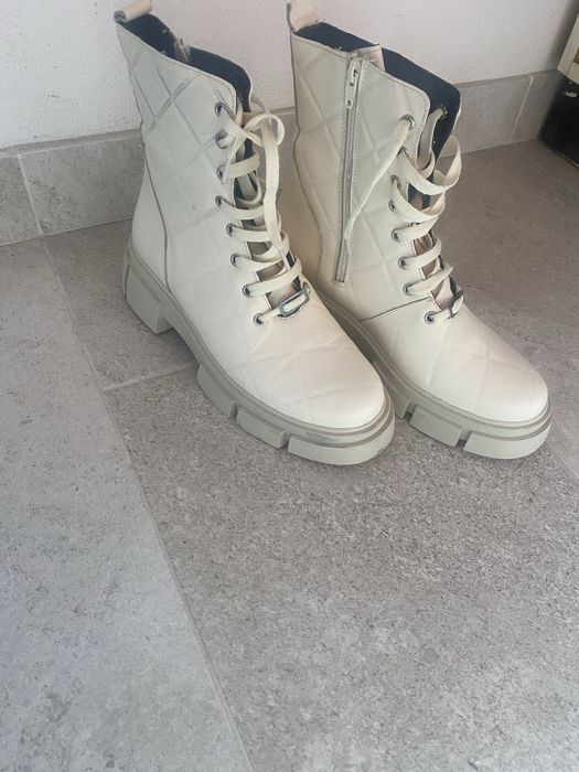 Дамски зимни боти