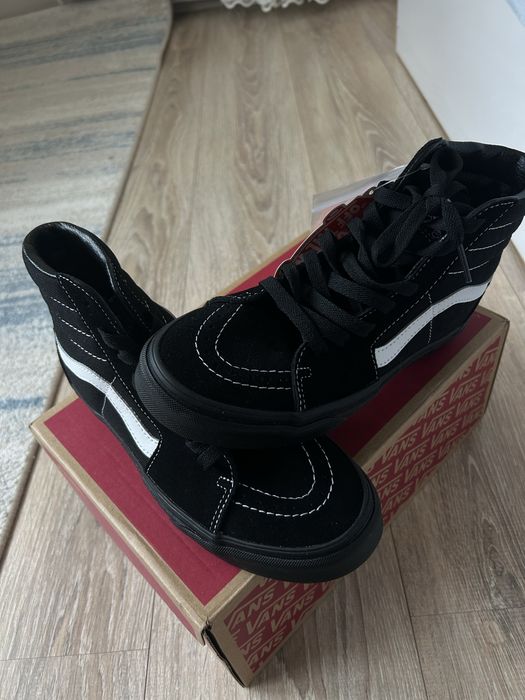 Черни оригинални обувки Vans