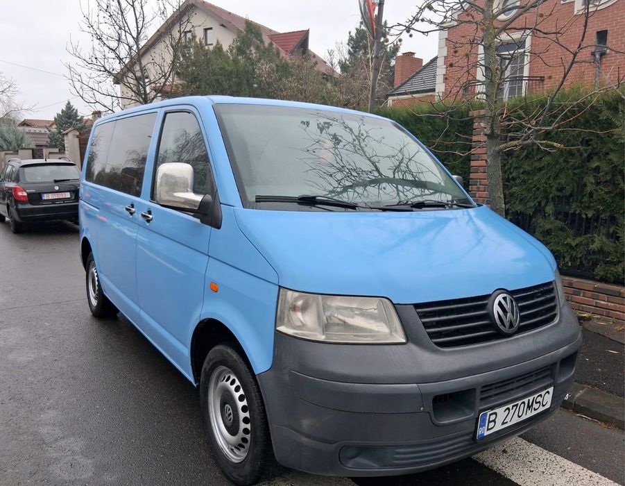 Volkswagen Transporter 2.5 (9locuri)