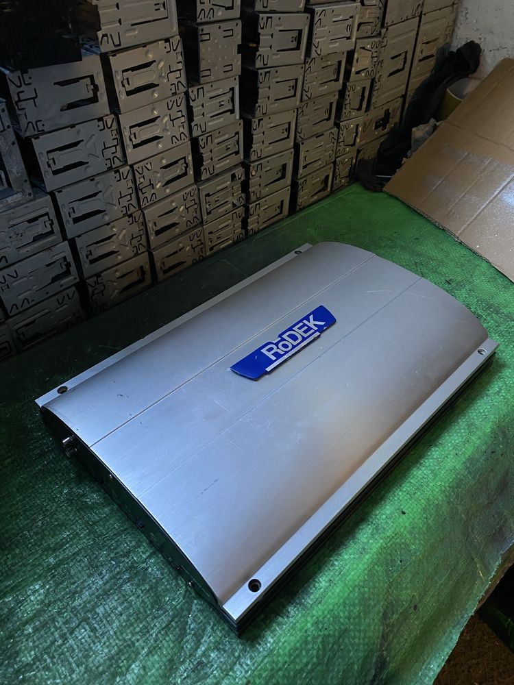 Rodek (Germany)-МОЩЕН!!- 610W RMS BASS Усилвател за кола бас каса авто