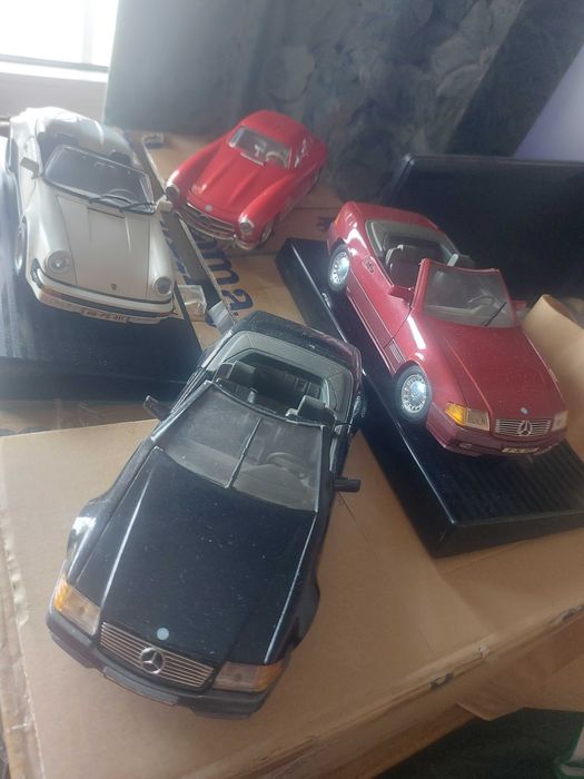 Machete colecție 1:18 1  / 18 Mercedes Porsche Ferrari Lamborghini