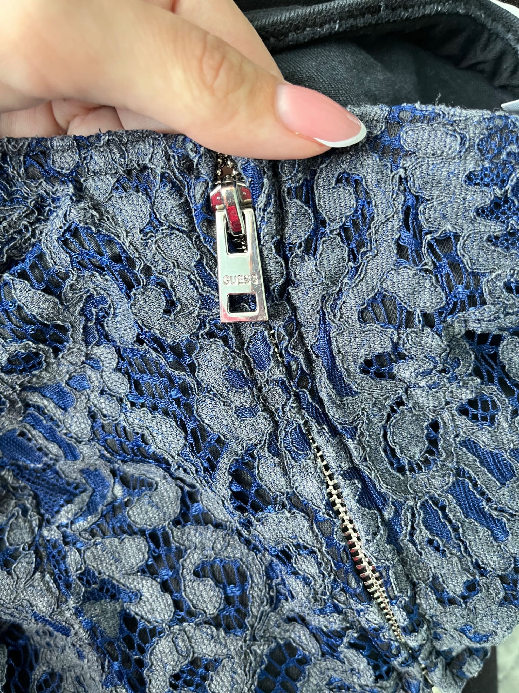 Дамско бюстие GUESS