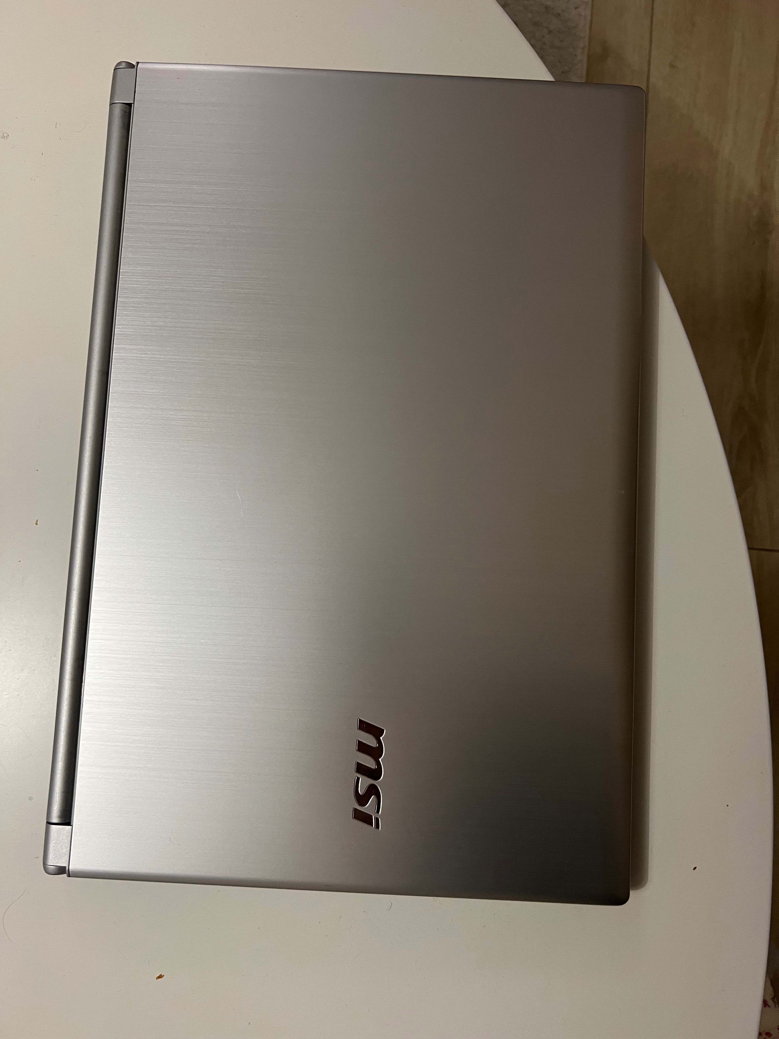 Лаптоп MSI  prestige PX60 6QD