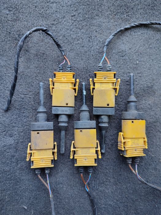 Датчик температуры воздуха на BMW E34