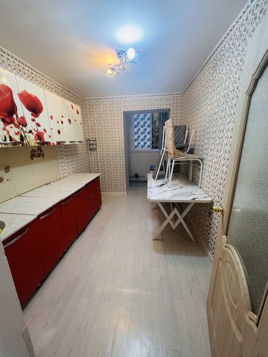 ПНГС- тен 3 бөлмелі пәтер жалға беріледі