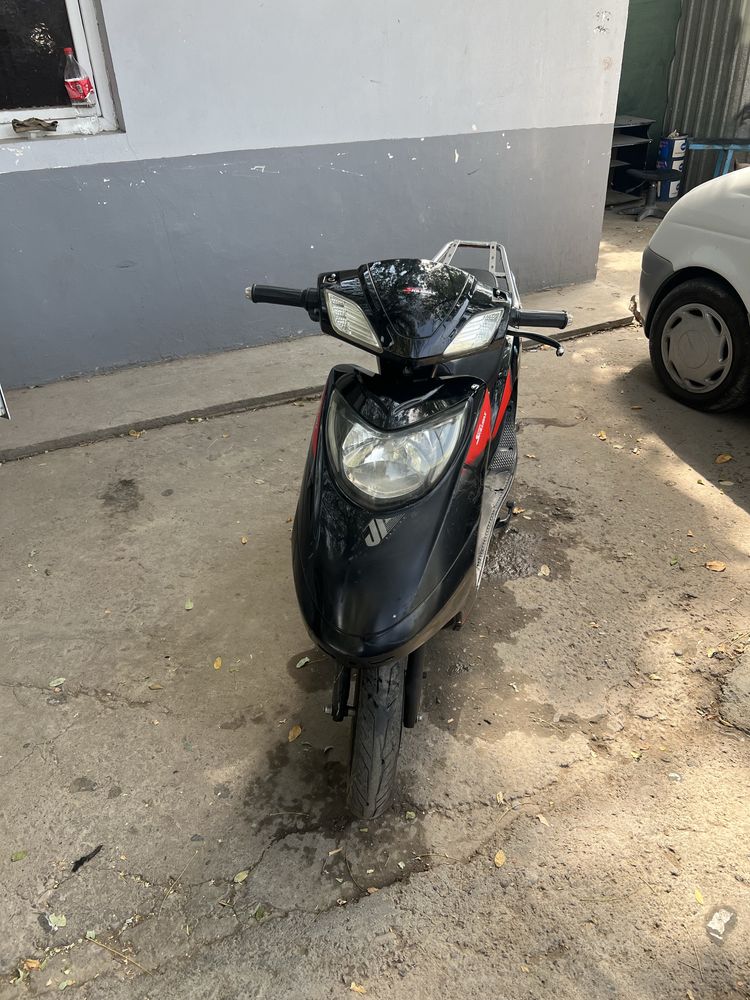 Skuter skilmax sotiladi