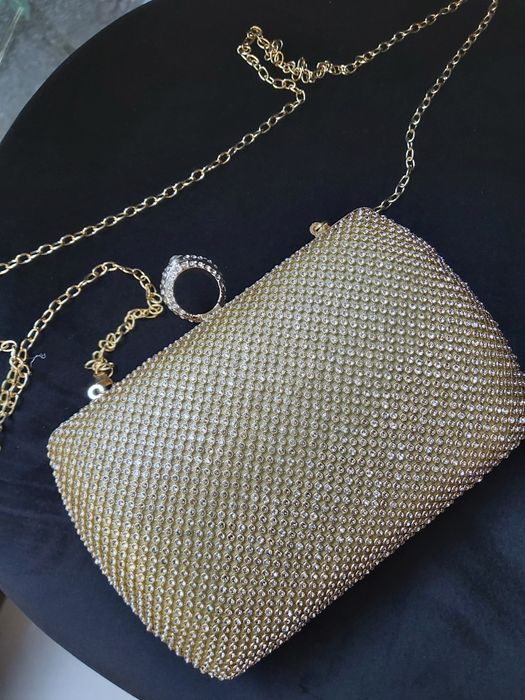 Geanta elegantă aurie