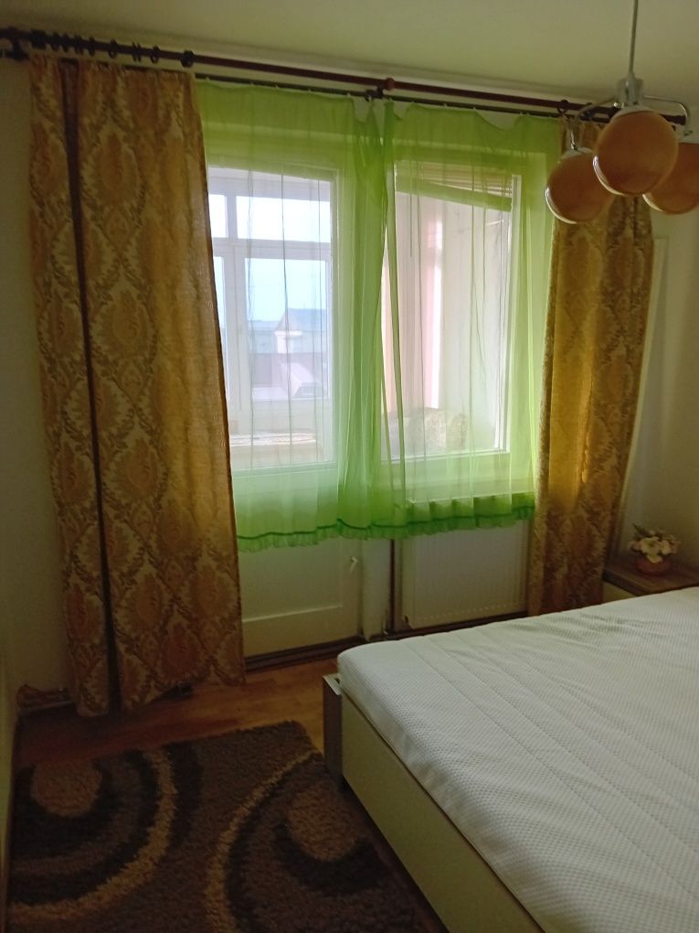 Închiriez aapartament cu doua camere /Dobrogei l .