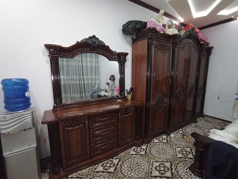 Мебель комплект яхши холатда