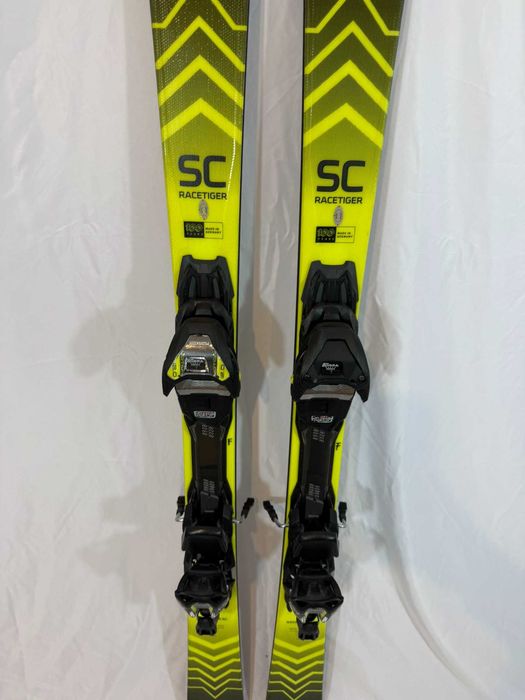 Ski schi carve Volkl Racetiger SC 11 UVO 150cm + Marker Motion 12