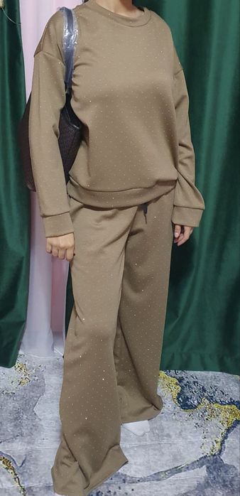 Compleuri cu ștrasuri, oversize