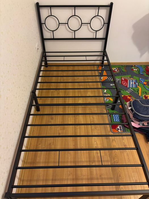 Pat single 90x190 cm cu saltea