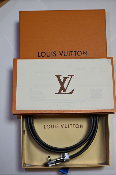 Curea Louis Vuitton