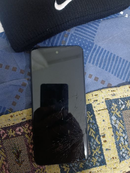 Tecno Spark 20 256/8 экран будет заменён,, состояние отличное