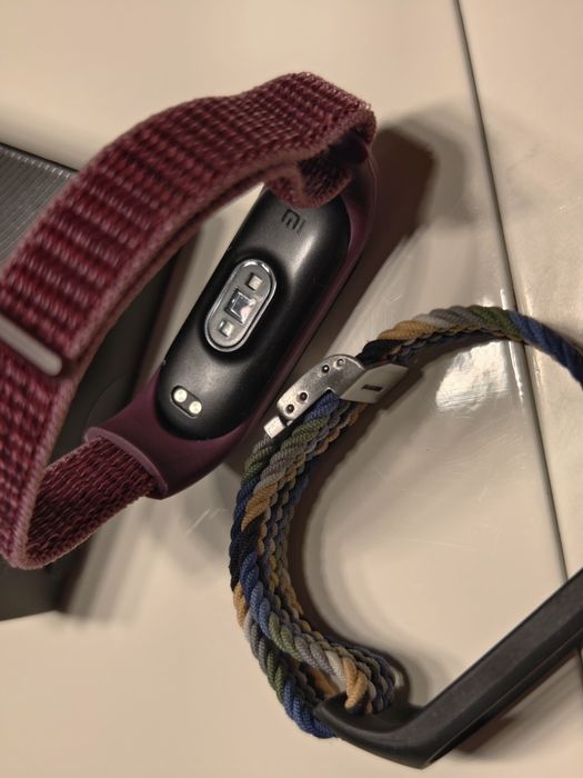 Vând Mi Band 5 NFC – bratara inteligentă Xiaomi