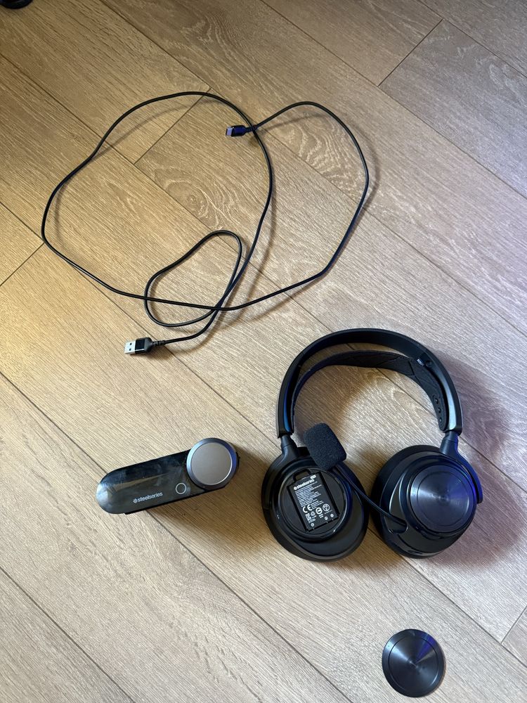 Безжични слушалки Steel Series Arctis Nova Pro Wireless