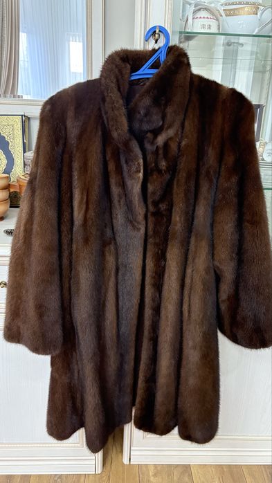 Продам шубу норковую